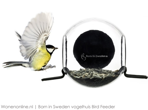 [Born-in-Sweden-vogelhuis-Bird-Feeder%255B2%255D.png]