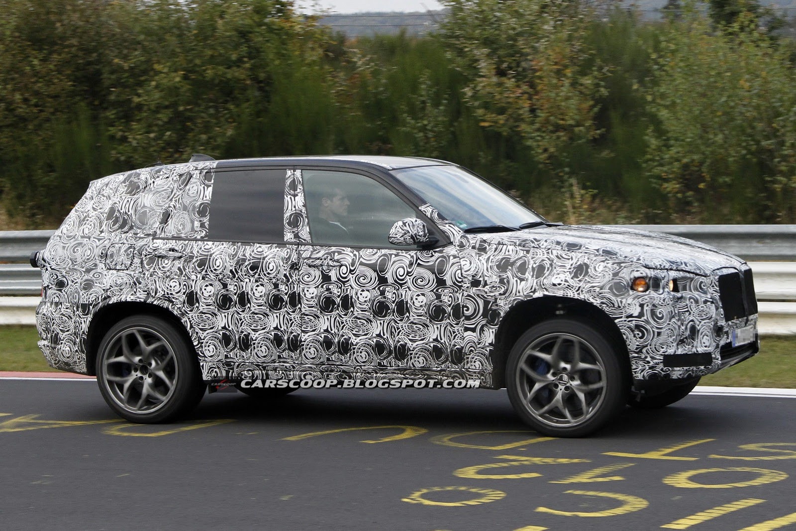 [2015-BMW-X5M-003%255B3%255D.jpg]