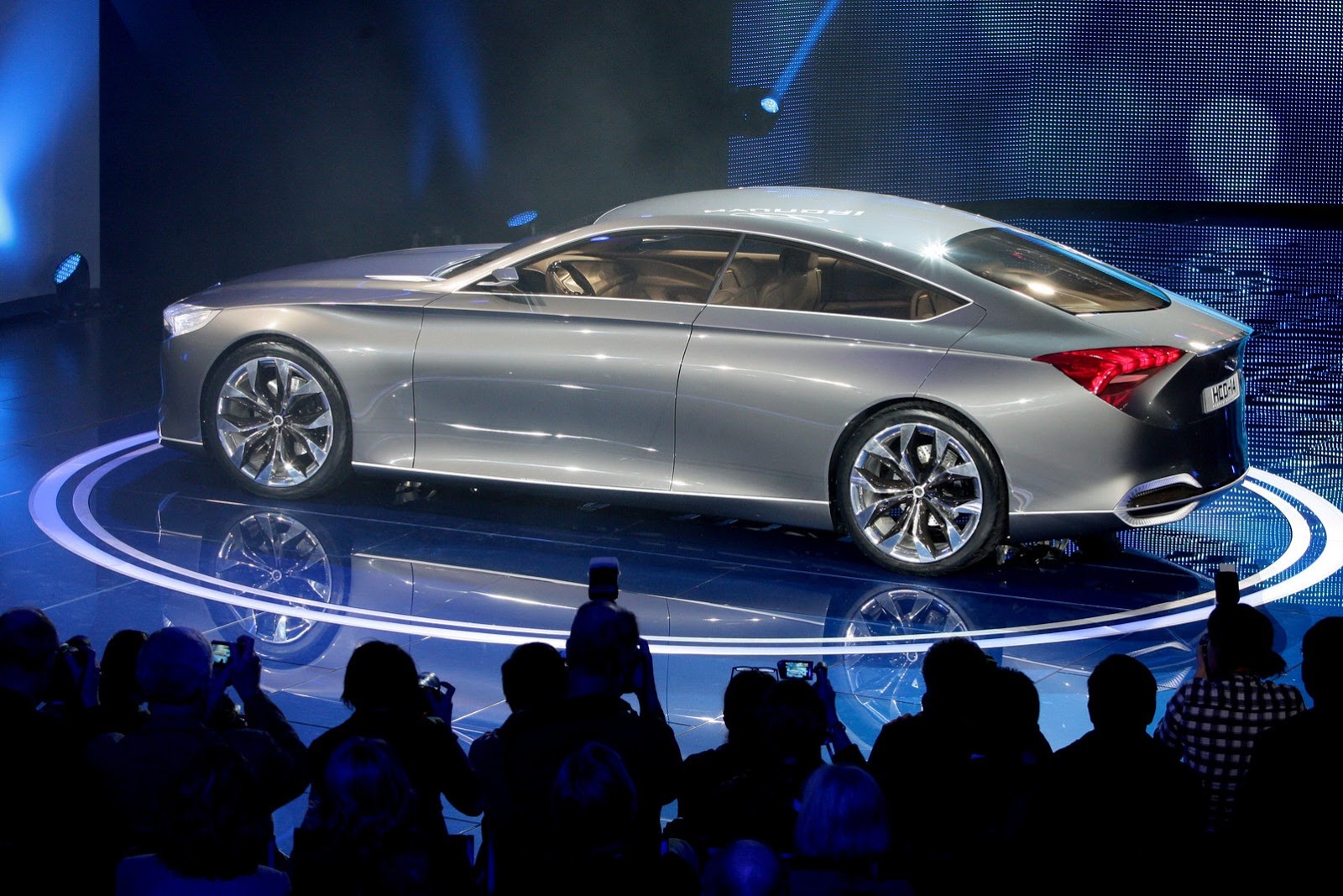 [Hyundai-HDC-14-Genesis-Concept-6%255B2%255D.jpg]