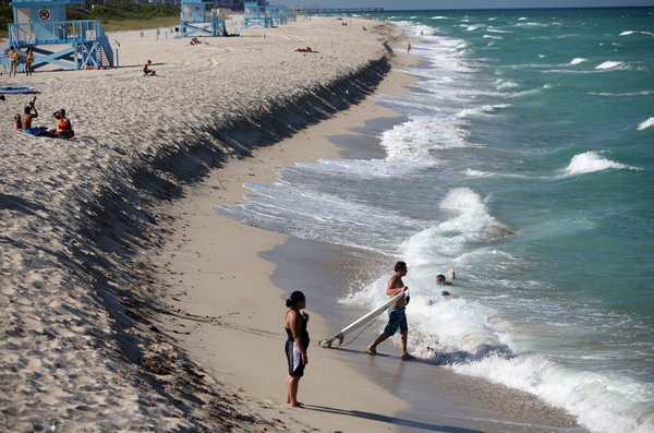 Erosion at Haulover Beach Park in Miami-Dade County. Photo: Angel Valentin / The New York Times