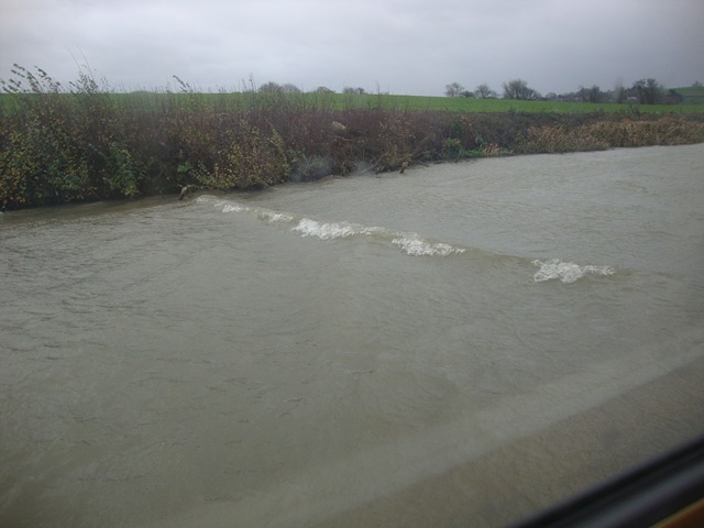 [wind%2520at%2520b100%2520nov%25202011%2520011%255B3%255D.jpg]