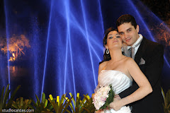 Album (digital) de fotos de Tais + Leonardo do Studio Caldas, do Rio de Janeiro, RJ. Lincoln Caldas e equipe fazem fotos de casamento (fotografias de casamentos), fotos de making-of (making of de noiva), fotos em estudio (ensaios fotograficos), fotos de casal (ensaios fotograficos de e-session), fotos de familia, videos de casamento (filmagem de casamentos), videos de making-of e clipes de casamento. Fotojornalismo e videojornalismo no Rio de Janeiro, RJ. fotos casamento rio de janeiro fotografias casal rj foto eventos familia noiva ensaio fotografico videos galeria noivas fotografo evento casar retrato fotografía para madrinhas ver maquiagem
