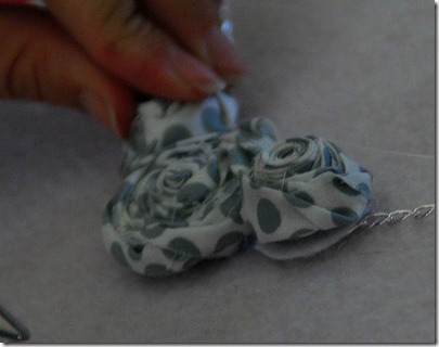 glue flowers together glue flowers together