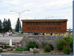2352 North Dakota USA & Manitoba Canada - International Peace Garden - sign