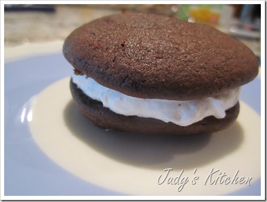 classic whoopie pies (2)