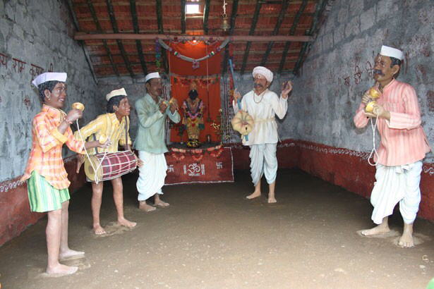 INDIA's Wax museum in KOLHAPUR capturing village life in India