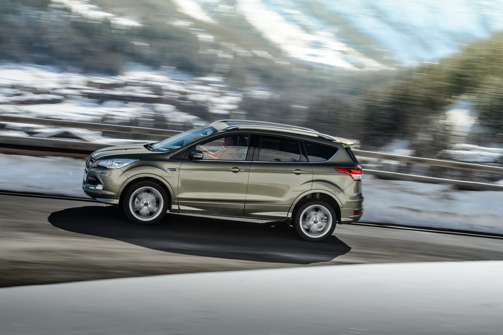 [Ford-Kuga-Titanium-1%255B2%255D.jpg]