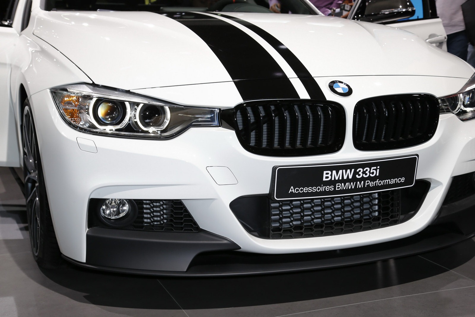 [BMW-335i-M-Performance-7%255B2%255D.jpg]