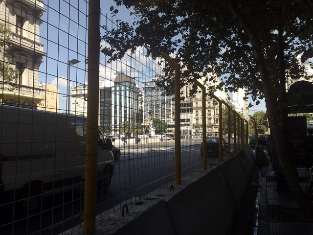 [av%2520de%2520Mayo%252016mar2012%2520%25282%2529%255B4%255D.jpg]