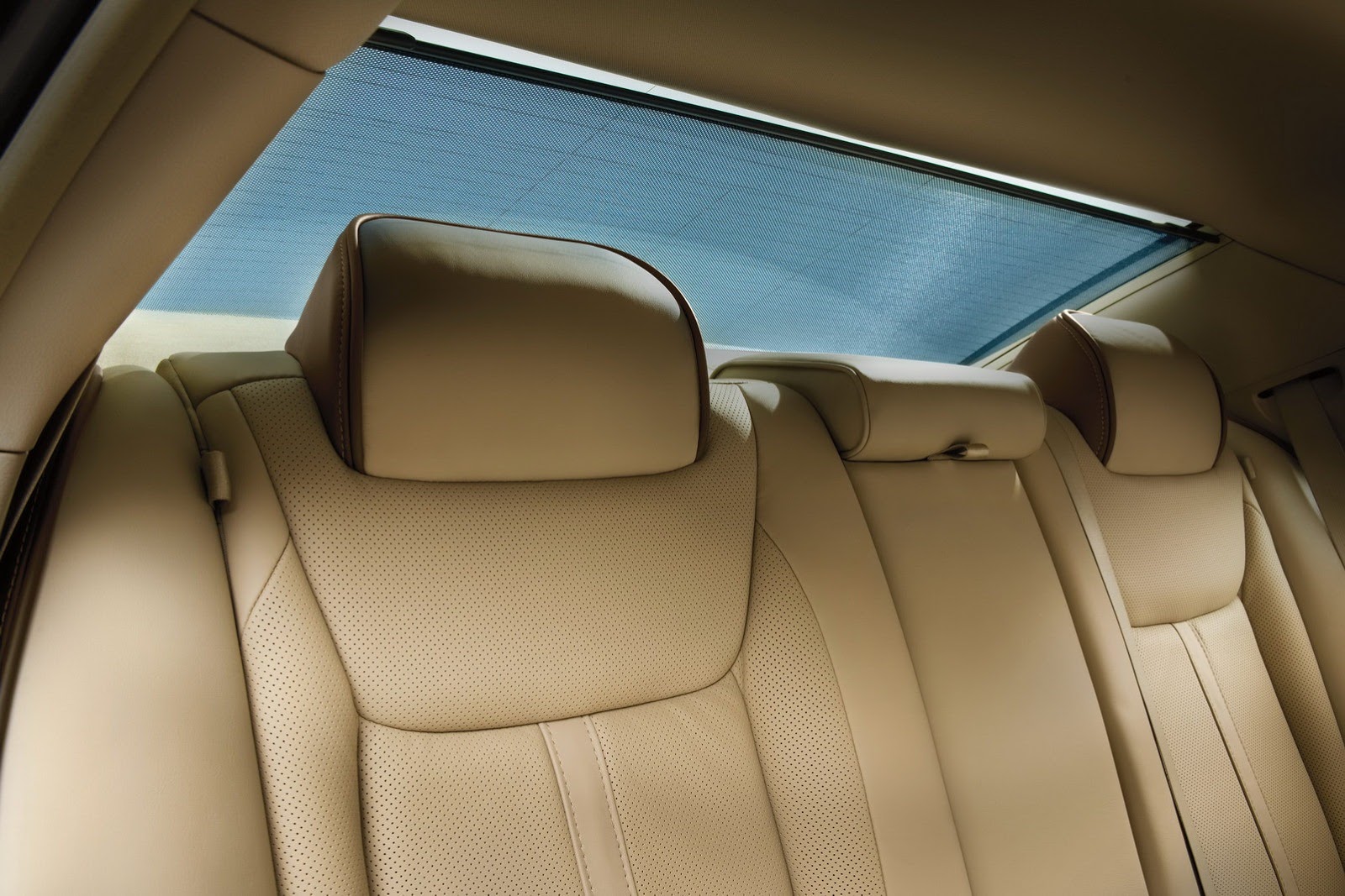 [Chrysler-Group-Models-_042.jpg]