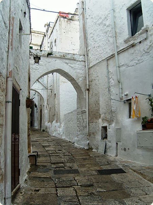 Ostuni via_Continelli_Bixio ostuni via_Continelli_Bixio