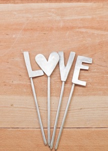 LOVE_Cake_Topper_01 LOVE_Cake_Topper_01