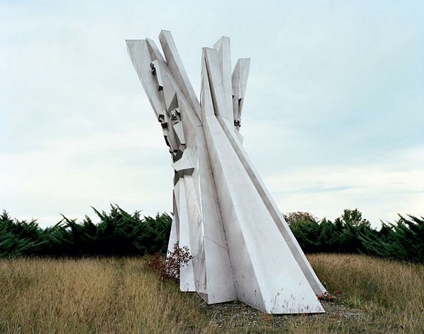 abandoned yugoslavian monuments by jan kempenaers 7