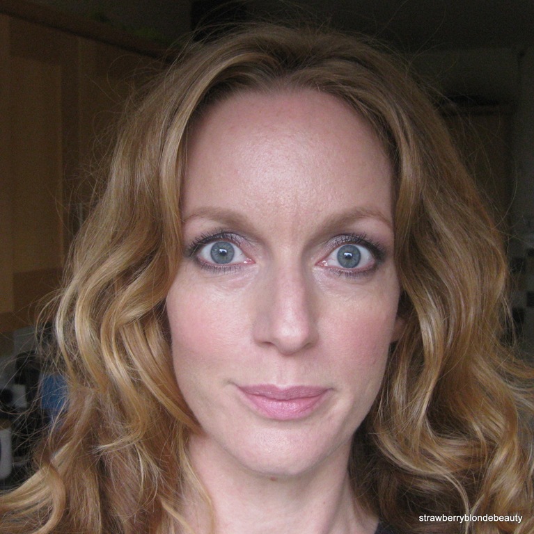 [Laura%2520Mercier%2520Creme%2520Smooth%2520in%2520Warm%2520Ivory%255B15%255D.jpg]