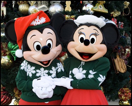 CREATING HOLIDAY MEMORIES Ð When it comes to making magical memories, thereÕs no place like the Disneyland Resort during the Holidays. Now through Jan. 8,2012, the season shines more brightly than ever with sparkling dŽcor and daily performances of ÒA Christmas FantasyÓ parade.. The holiday experiences include special holiday versions of ÒitÕs a small worldÓ and Haunted Mansion, the ÒBelieve Éin Holiday MagicÓ fireworks spectacular, and a nightly snowfall on Main Street, U.S.A.  Disney California Adventure park gleams with the Êmerriment of the season, including a beautiful Christmas tree that towers over Paradise Bay. (Paul Hiffmeyer/Disneyland)
