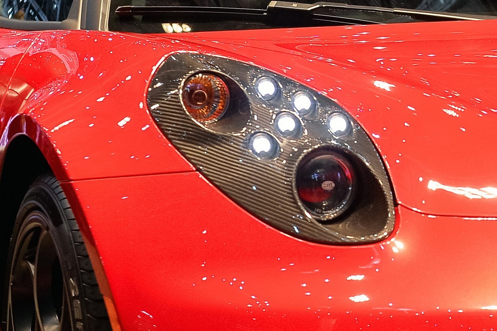 [Alfa-4C-headlights-4%255B3%255D.jpg]
