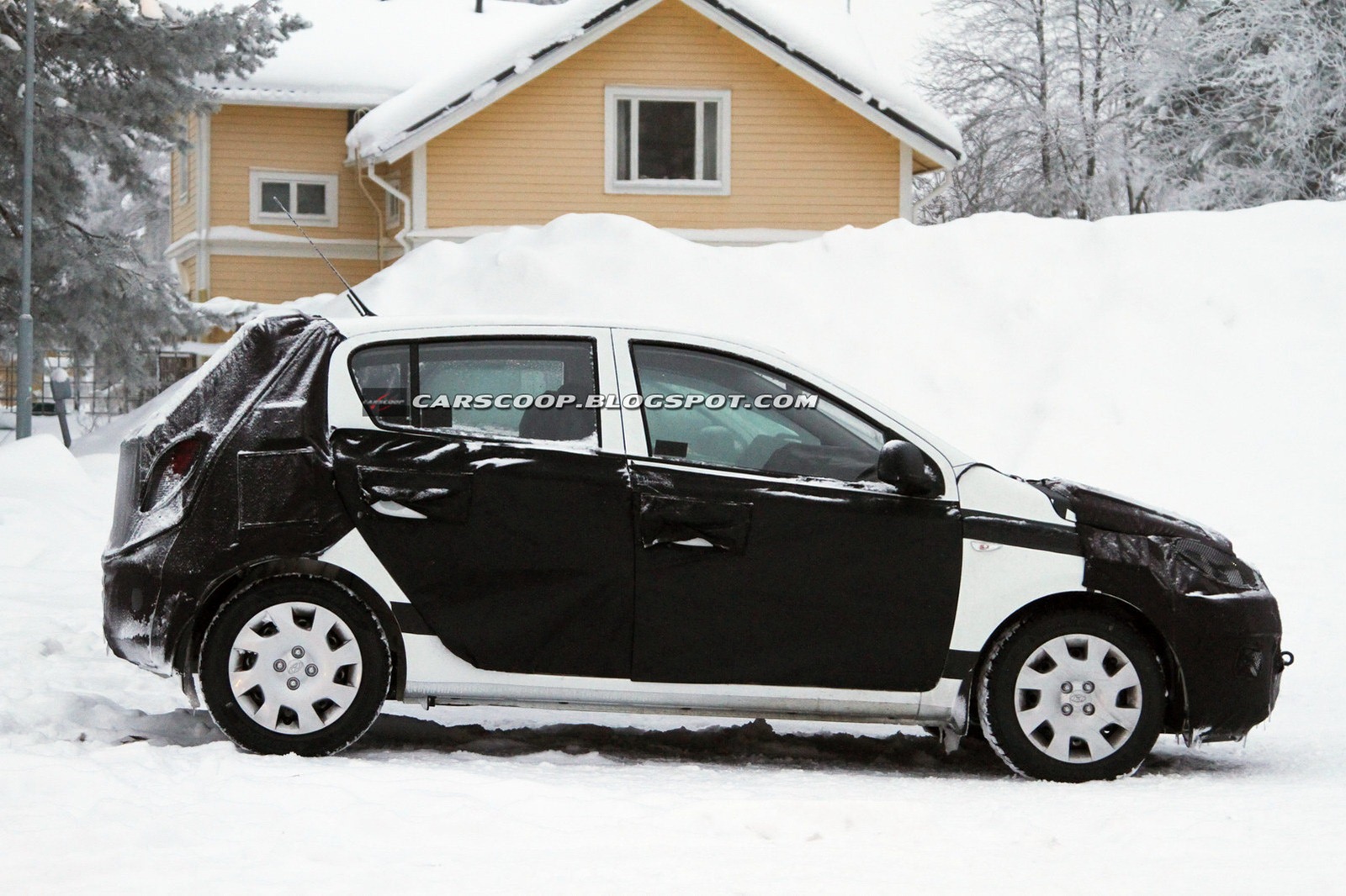 [2013-Hyundai-i20-Facelift-3%255B3%255D.jpg]