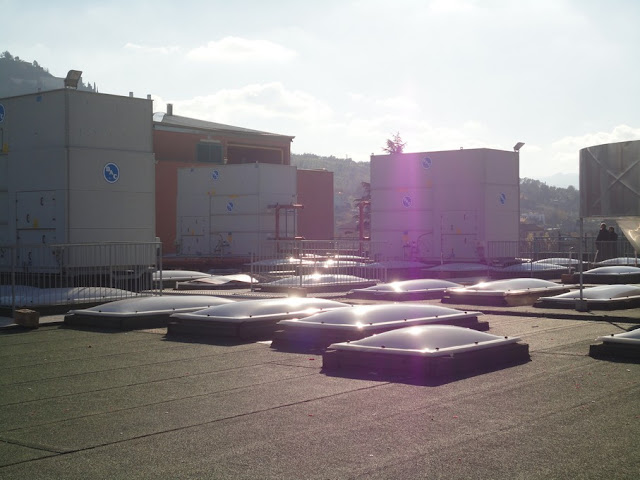 shopping centre verucchio - air conditioning systems on the flat roof-back side06-12-2012-0004.jpg