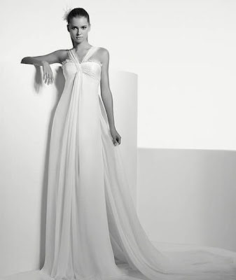 Modelo Versalles - Vestidos de novia Avance Manuel Mota 2009