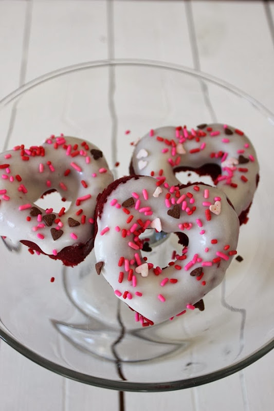 Valentine Red Velvet Donuts #valentine #donut #redvelvet