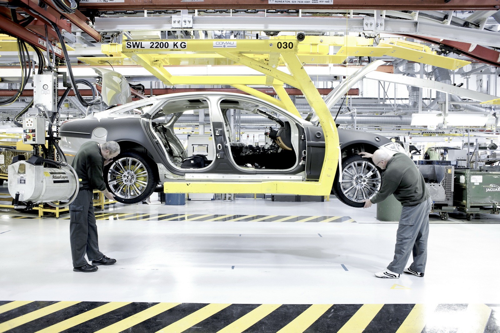 [Jaguar-XJ-Assembly-Line%255B2%255D.jpg]