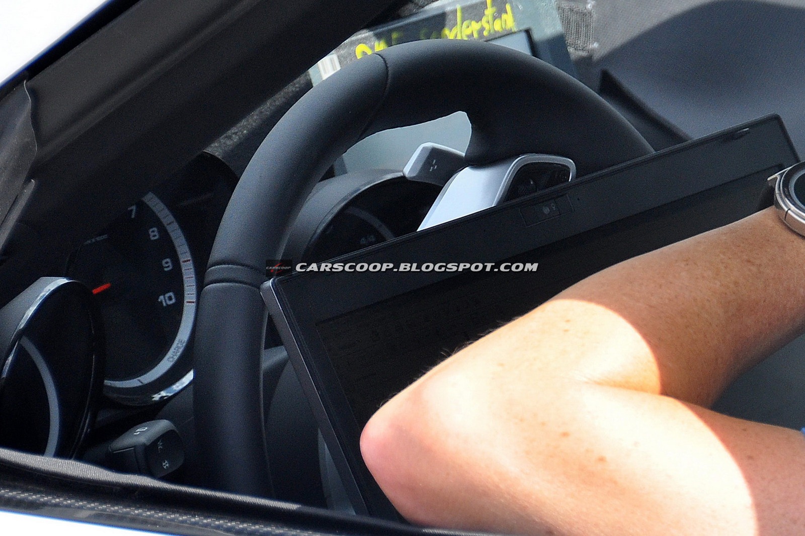 [2014-Porsche-918-Hybrid-Spyder-10%255B3%255D.jpg]