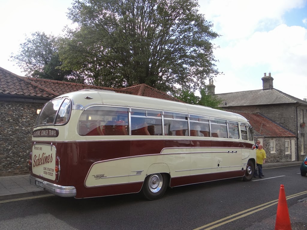 [dads%2520tour%25201950%2520bus%255B3%255D.jpg]