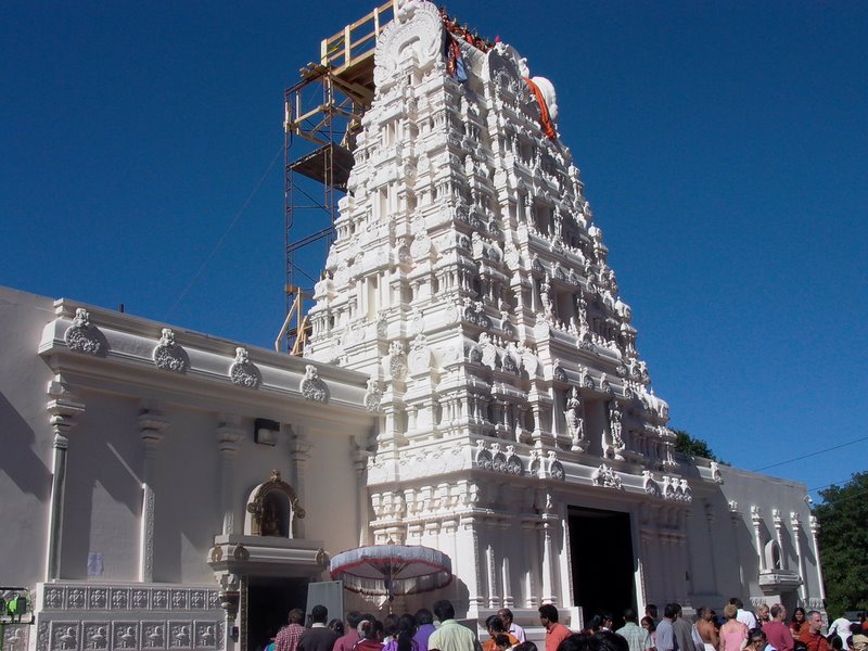 Wonderful Hindu Temples abroad: Lord Venkateshwara Temple(Birmingham United Kingdom), Malibu Hindu Temple(Malibu California US), Shiva-Vishnu Temple(Livermore California US) and many more