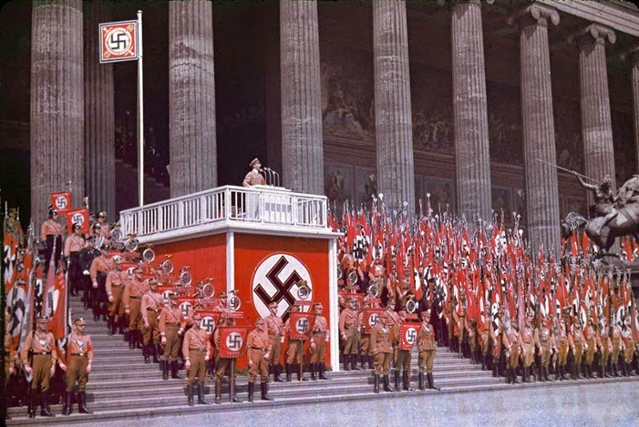Resultado de imagem para fotos nazistas coloridas