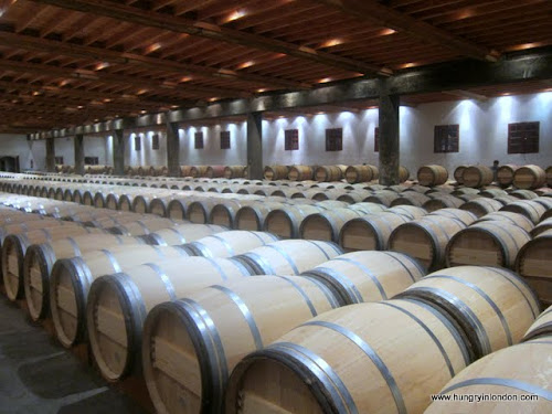 NOVEMBER COMPETITION Win a Wine Tasting Master Class in London NOVEMBER COMPETITION Win a Wine Tasting Master Class in London