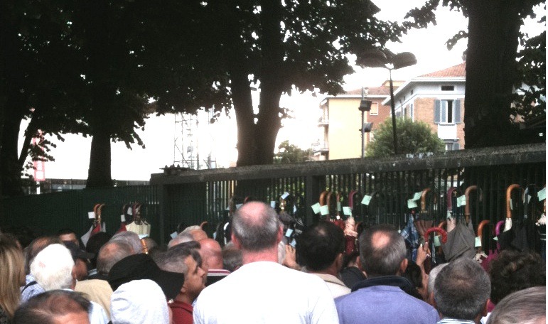 [ritiro%2520ombrelli%255B2%255D.jpg]