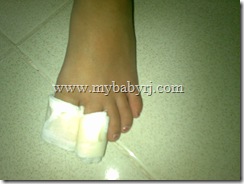 squeezed toes squeezed toes