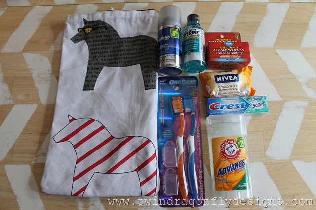 Camping Toiletries Bag (17) Camping Toiletries Bag (17)