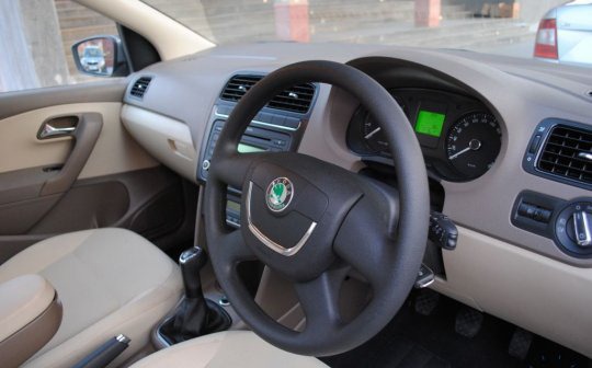 [interior_skoda%2520rapid%255B3%255D.jpg]