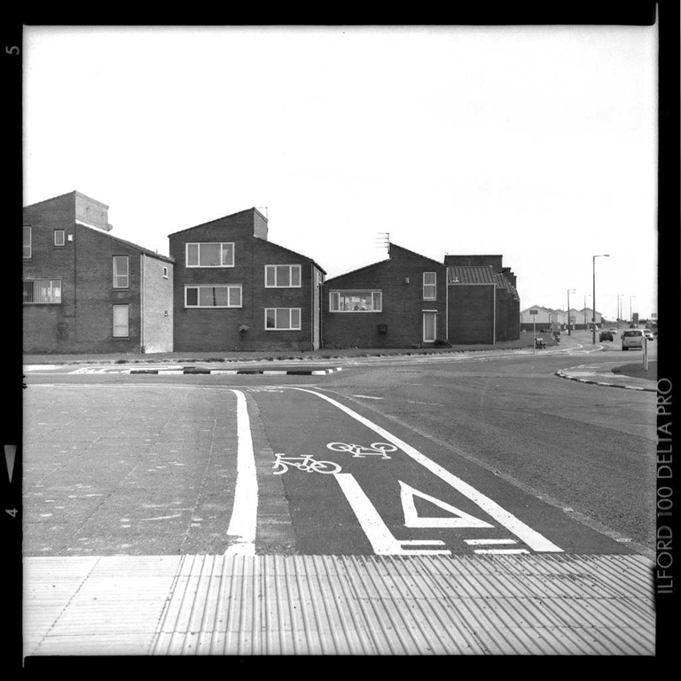 [Asymmetric-Houses3.jpg]