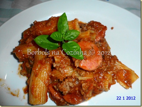 Rigatoni Calabres com Ervas Frescas Rigatoni Calabres com Ervas Frescas
