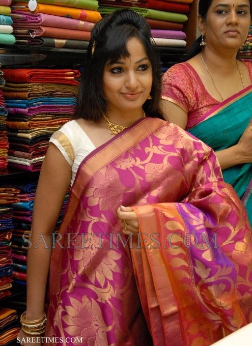 [Madhavi_Latha_Silk_Saree%255B4%255D.jpg]