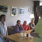 2 High tea Miep in gesprek met Marlie mei 2005 verkleint.jpg