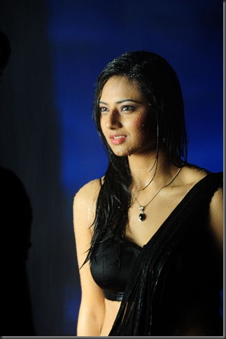 isha-chawla very hot still