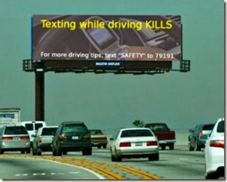 a98820_billboard-wrong_4-texting-driving a98820_billboard-wrong_4-texting-driving
