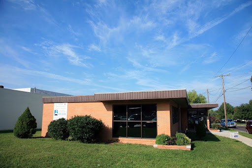The National Alliance for Mental Illness (NAMI) office in Springfield is just north of the intersection of Campbell and Sunshine. (Photo credit: Alex Crowder)