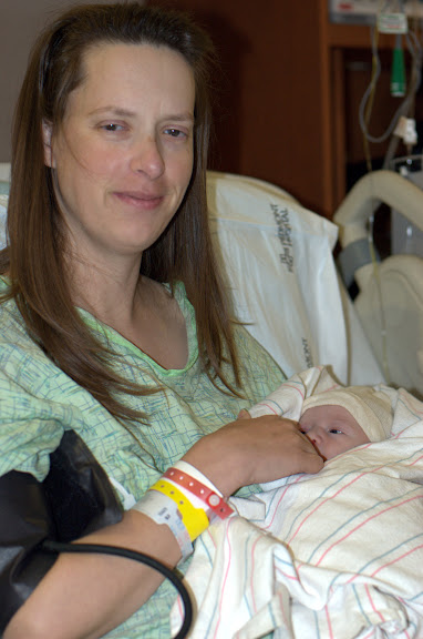 Sandra and Samantha, shortly after birth.