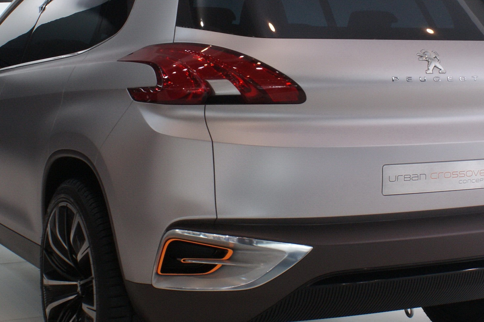 [Peugeot%2520Urban%2520Crossover%2520concept%25203124%255B2%255D.jpg]