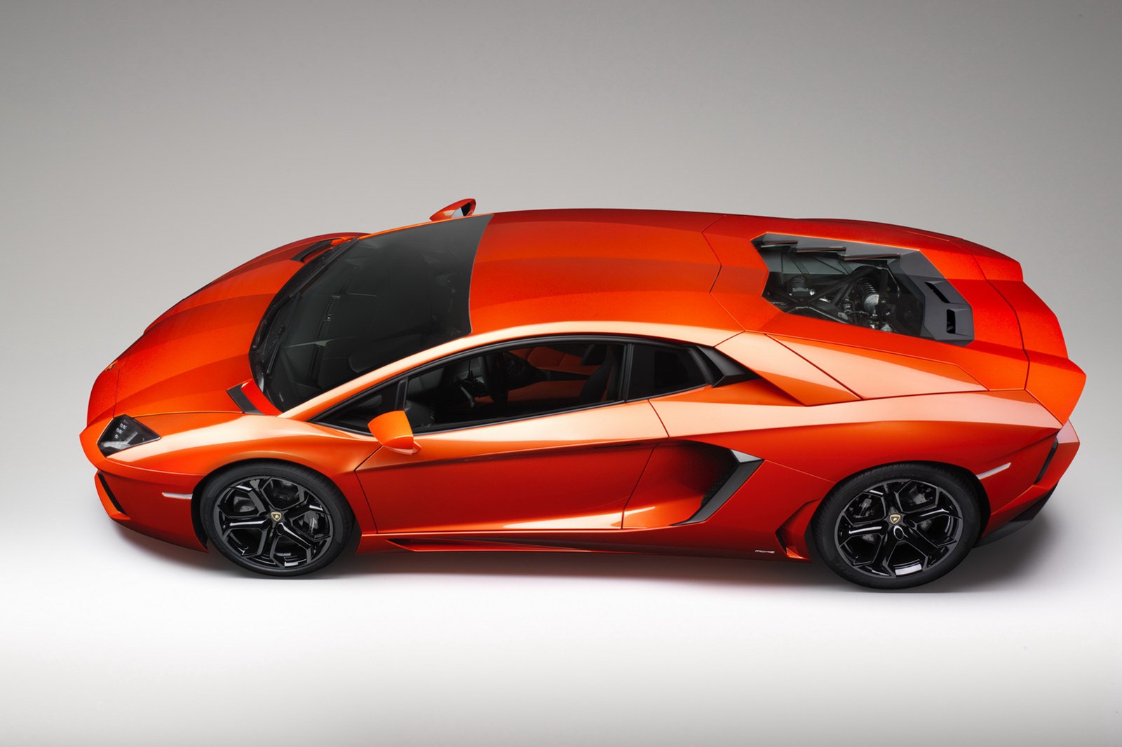 [Lamborghini-Aventador-LP700-4-3%255B2%255D.jpg]