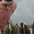 Naked man balloon overlooking the t'Zand square market DSC_0857.jpg