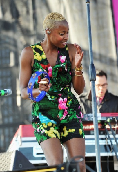 [Noelle%2520Scaggs%2520of%2520Fitz%2520and%2520the%2520Tantrums%255B7%255D.jpg]