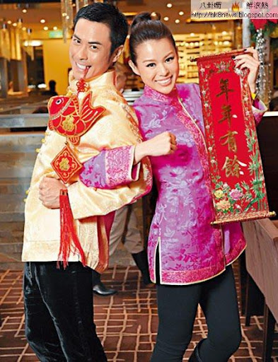 兔年大豐收，嘉穎與杏兒祝大家龍年都家肥屋潤。