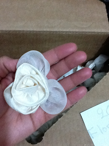 Here you can see the various fabrics as well as the size.