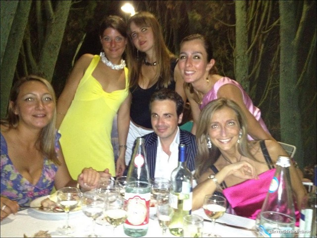 [293171_4390234717962_1109138645_n%255B2%255D.jpg]