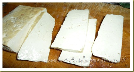Crostini con tofu alla piastra, basilico e cipolline in agrodolce (2)